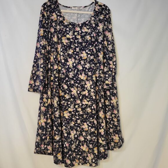 Navy Flowy dress with pretty floral print size 4x plus - Picture 1 of 4